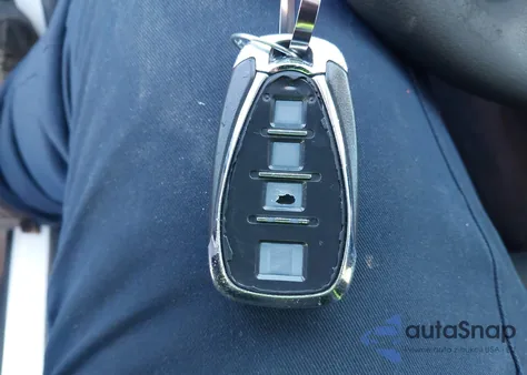 2018 Chevrolet Malibu Lt из США, поврежденный, VIN 1G1ZD5ST5JF203232